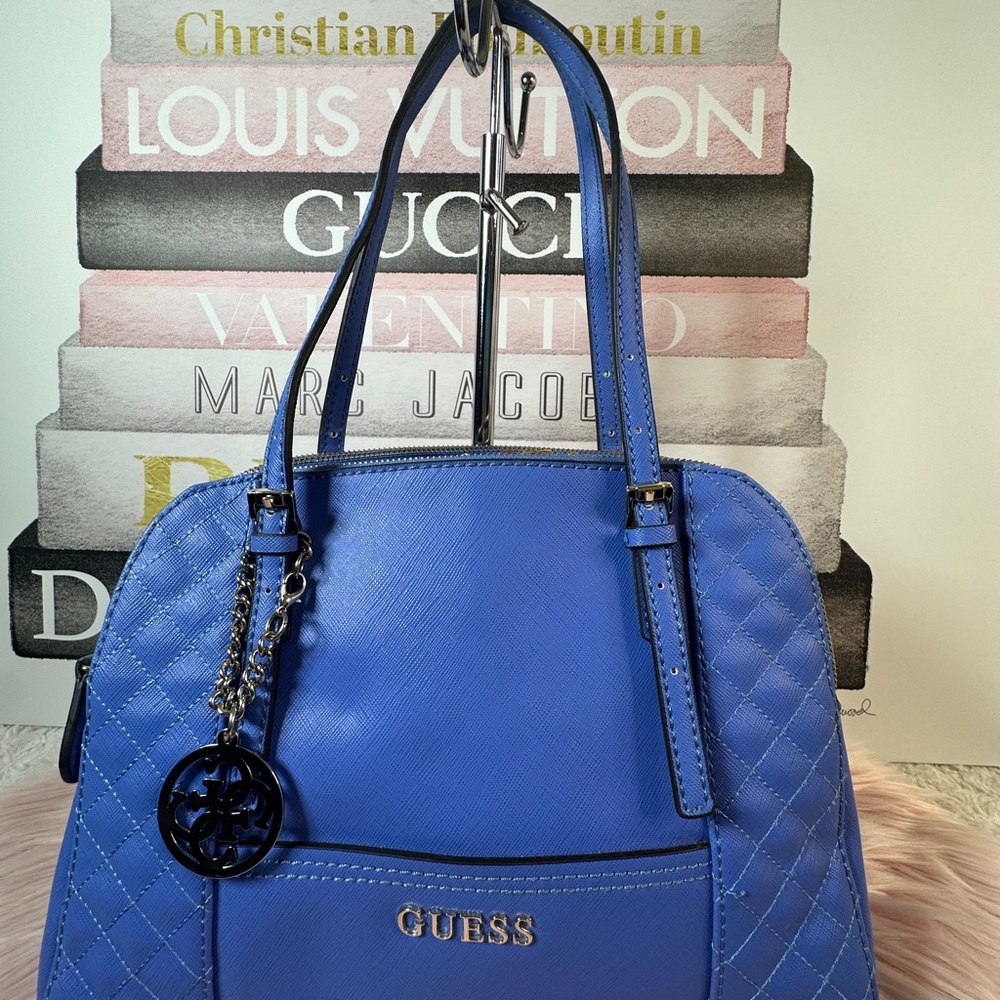 Guess  Bag Astrid Dome
Satchel Purse